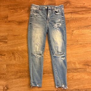 American Eagle 🦅 Light Blue Distressed Women's Jeans